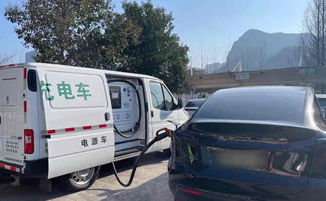 昂昂溪区汽车搭电